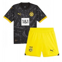 Billiga Borussia Dortmund Felix Nmecha #8 Barnkläder Borta fotbollskläder till baby 2023-24 Kortärmad (+ Korta byxor)